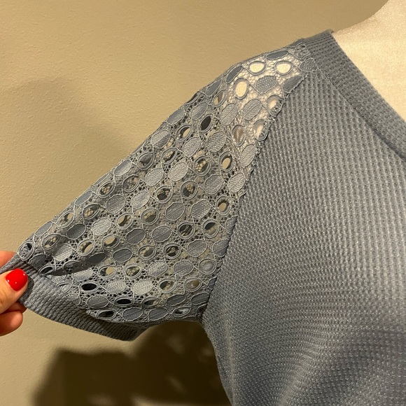 Women's Short Sleeve Lace Sleeve Top - Excellent Condition Miholl Size L… - Picture 6 of 14